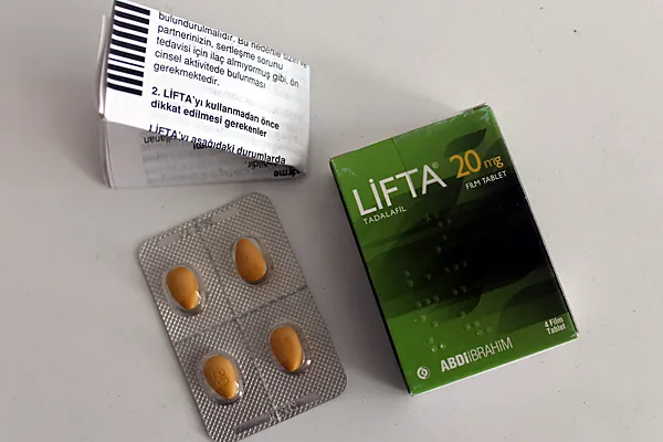 Lifta 20 mg kutusu, tadalafil blister ve kullanma talimatı üstten görünüm